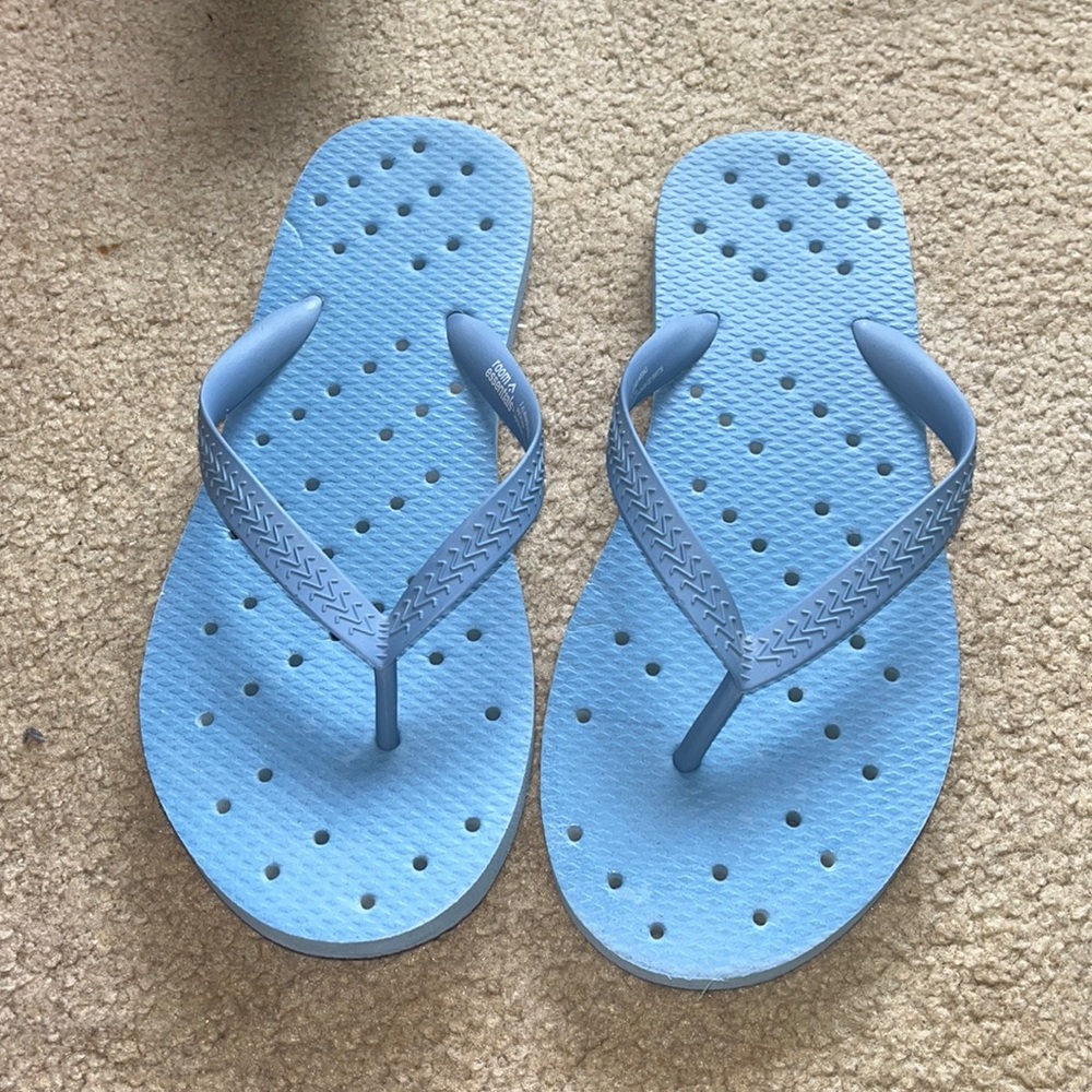 flip flops, blue